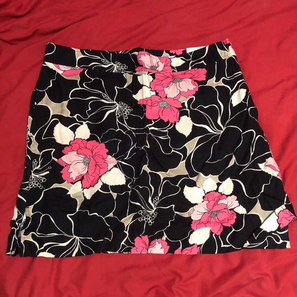 IZOD skirt - Picture 3 of 4